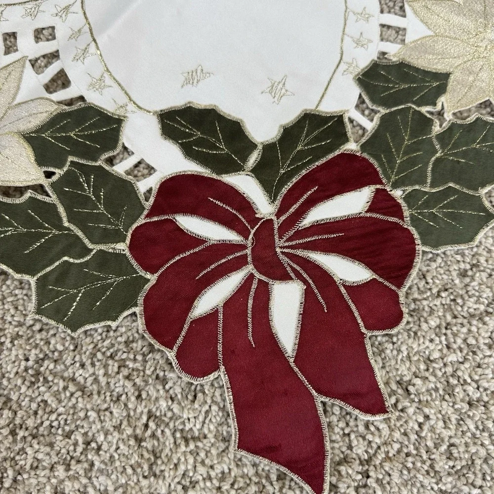 Lot Vintage Christmas Cutwork Embroidered Tablecloth Runner Placemats Poinsettia